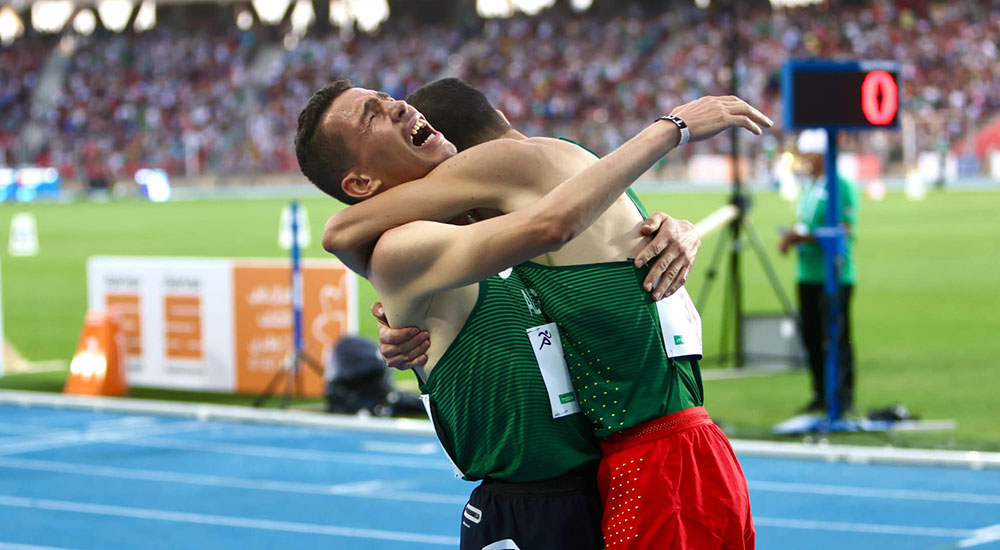 Algerians Tebti and Bouchicha overwhelmed at the 3000SC finish. 